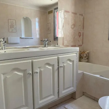 Сasa de vacaciones Bright House Sea View, Mediterranean Charm Les Issambres *